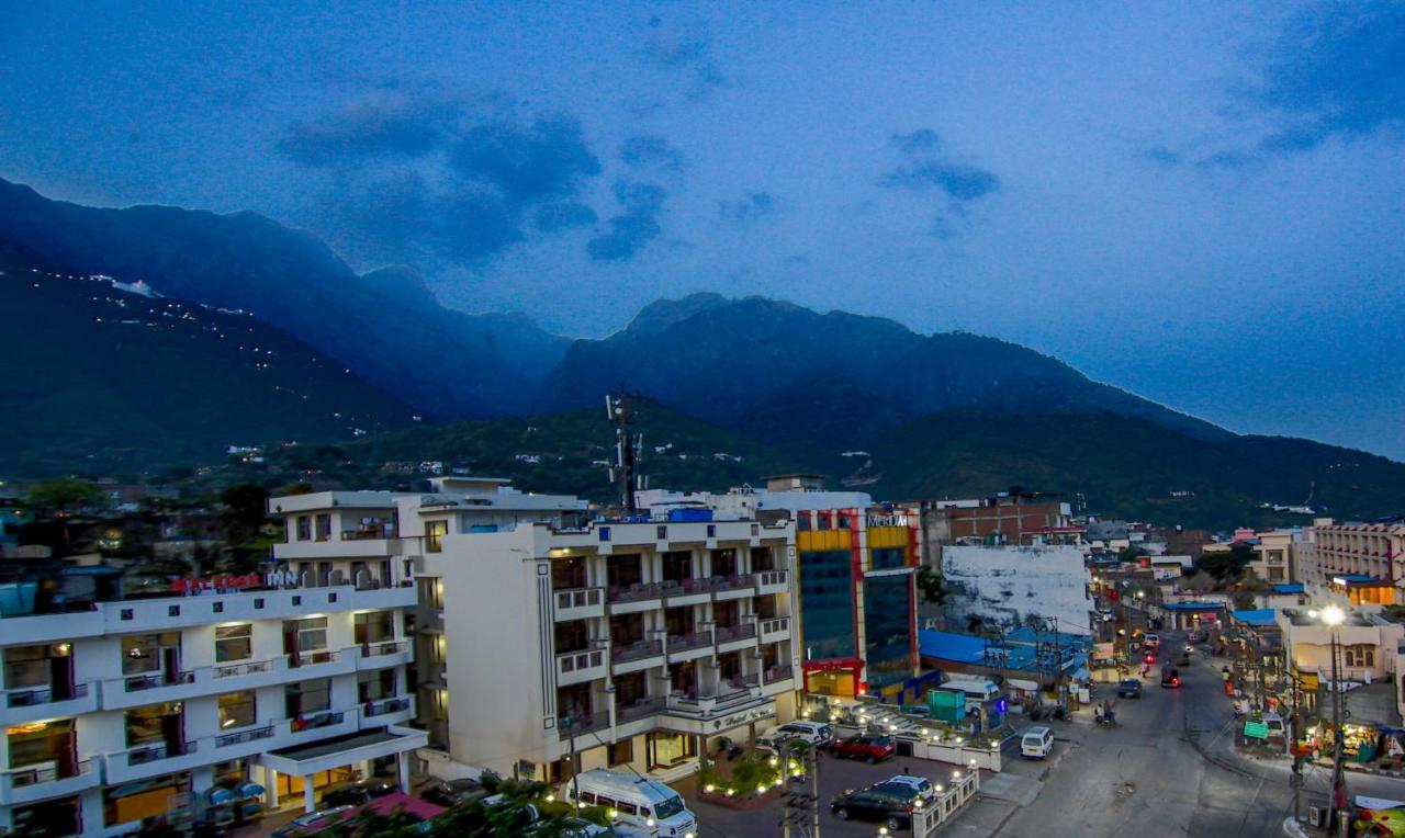 Itsy Hotels Satya Shree كاترا المظهر الخارجي الصورة